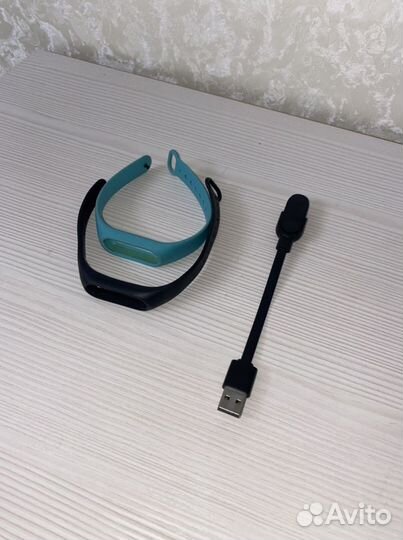 Зарядное устройство и ремешки для xiaomi MI band 2