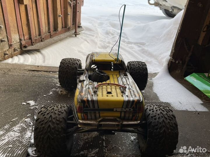 Радио управляемая модель автомобиля Revo 3/3