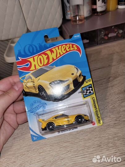 Машинки hot wheels