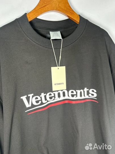 Футболка Vetements