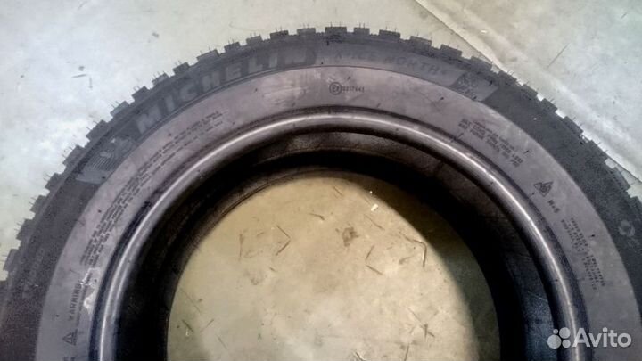 Michelin X-Ice North 4 255/45 R19 104H