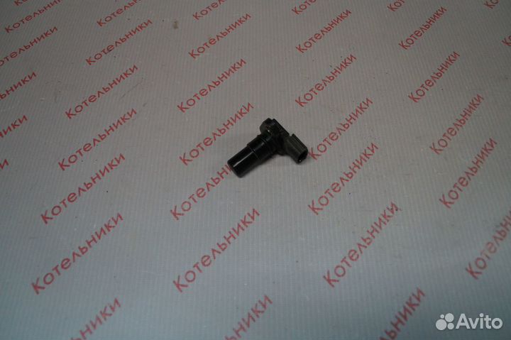 Nissan 31935-8E006 Датчик скорости