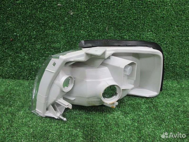 Габарит правый Toyota Vista SV40