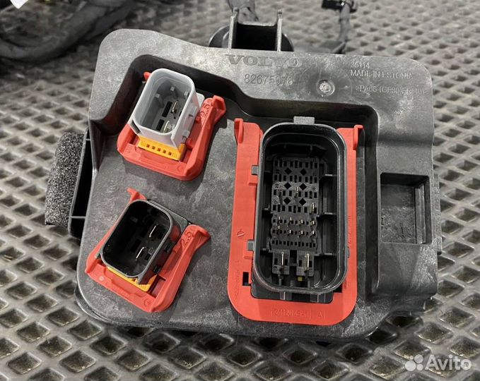 Проводка бампера переднего Volvo FH5 82675076