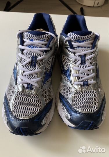 Кроссовки mizuno