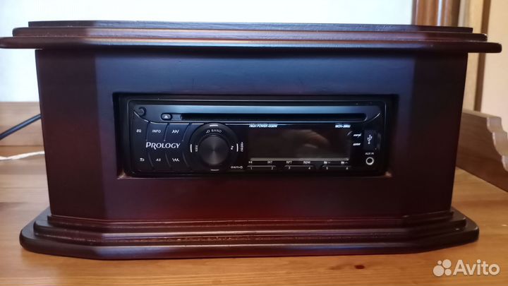 Ретро проигрыватель