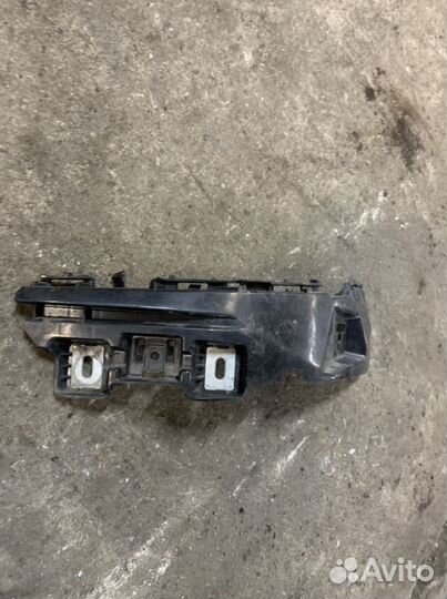 Кронштейн заднего бампера Mercedes C class W205