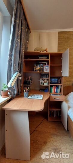 Компьютерный стол угловой, б/у. Доставка