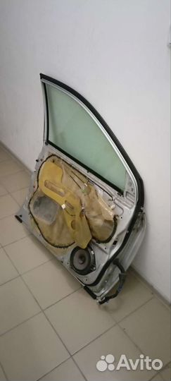 Дверь левая передняя toyta corolla 120 121