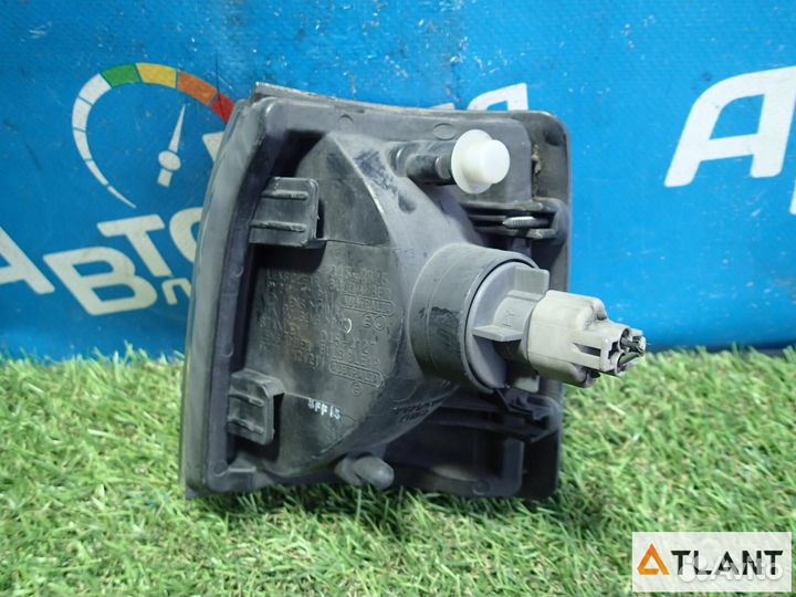 Габарит правый mazda proceed