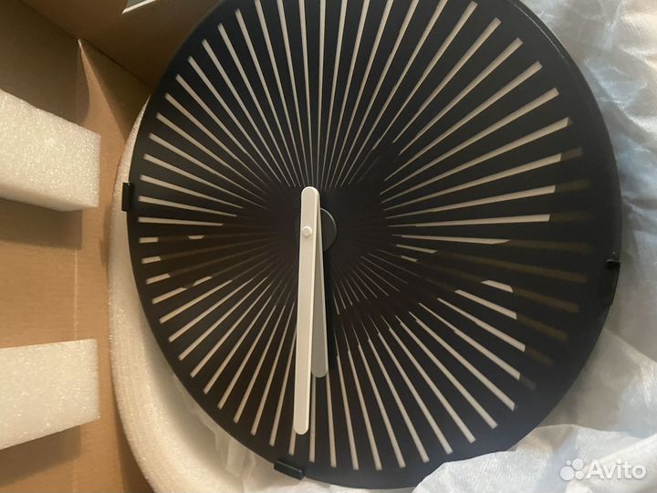 Часы с бегуном