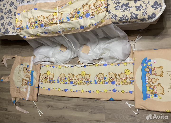 Бортики мягкие для детской кроватки