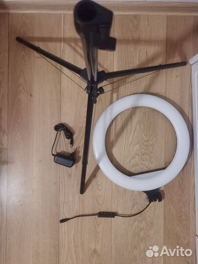 Штатив и лампа(не работает)