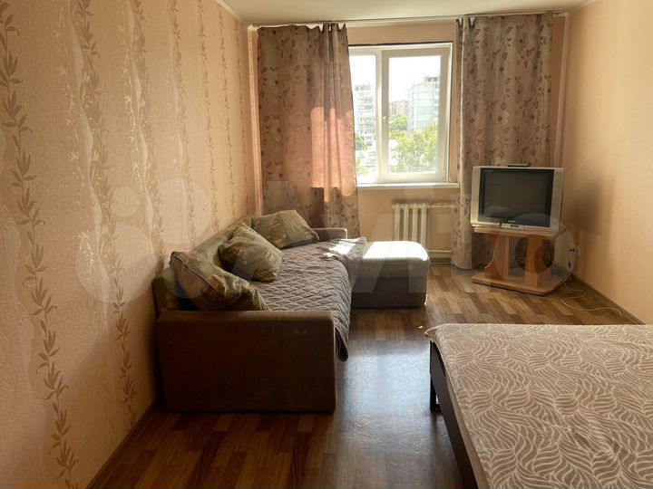 1-к. квартира, 45 м², 8/16 эт.