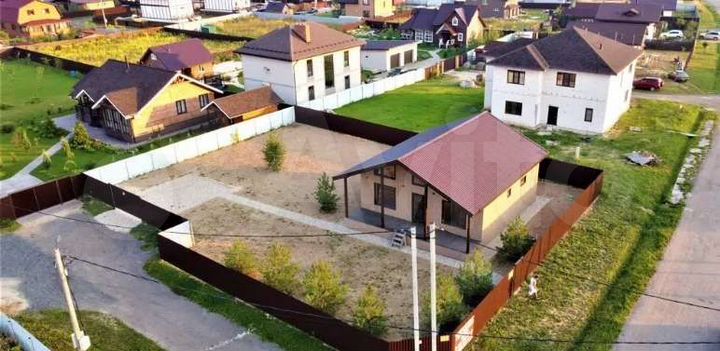 Дом 180 м² на участке 10 сот.