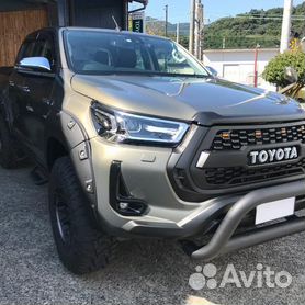 Toyota Hilux 2.5 AT, 2019, 32 000 км