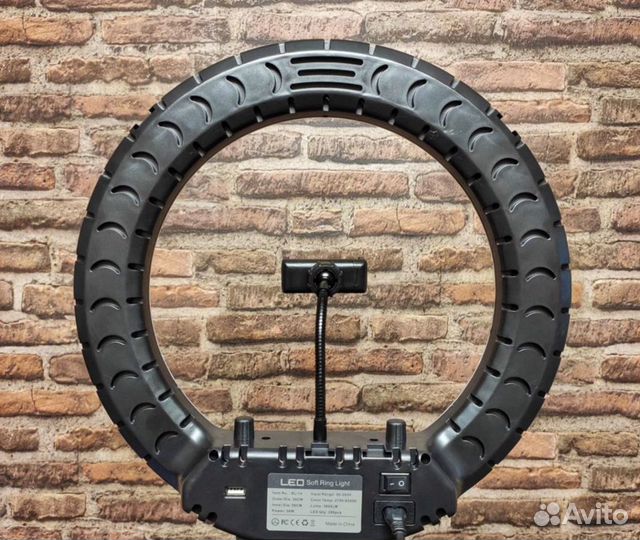 Кольцевая лампа 36 см + штатив и 3 держателя