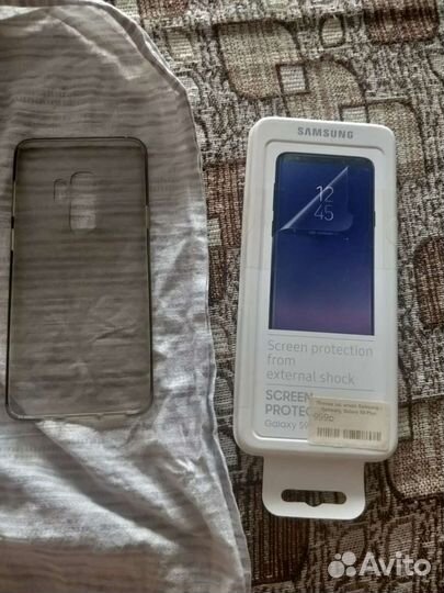 Оригинальный чехол и защитная пленка на Samsung ga