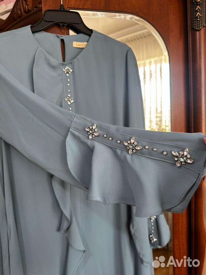 Платье вечернее