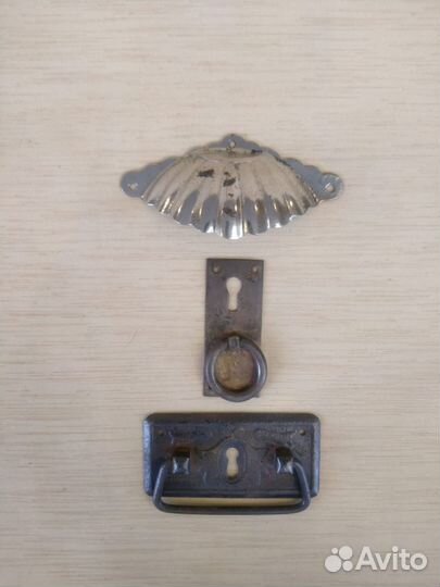 Ручки, накладки на комод