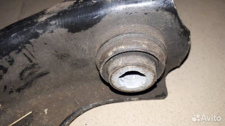 Рычаг подвески передний правый Renault Duster HSA