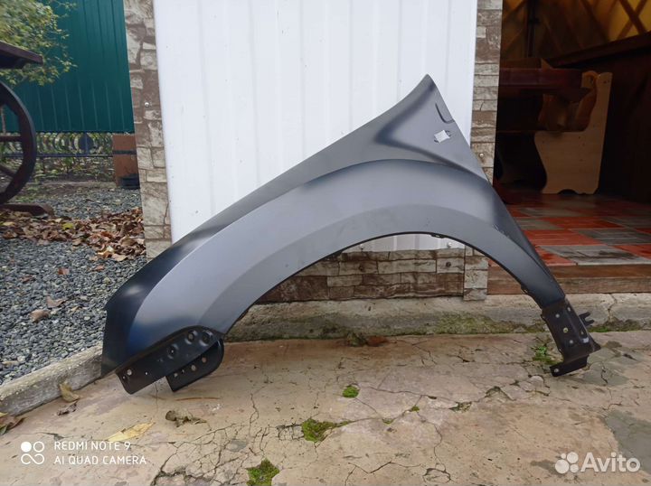 Крыло renault дастер