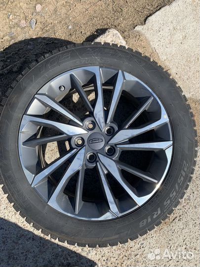 Колеса на Geely Pirelli Ice Zero 215/55/18