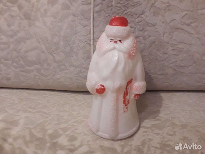 Мягкие резиновые игрушки СССР и дед мороз со снегу