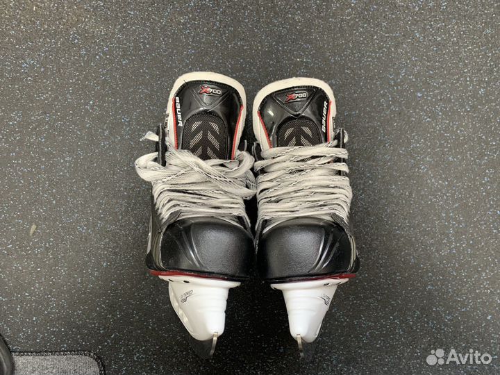 Коньки хоккейные Bauer X700 10.D