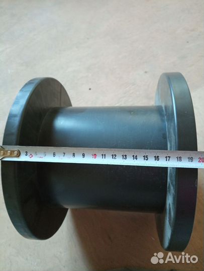 Катушки пластиковые и деревянные