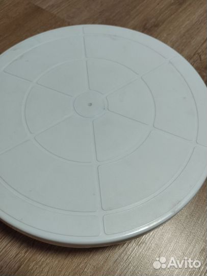 Тортовница вращающаяся