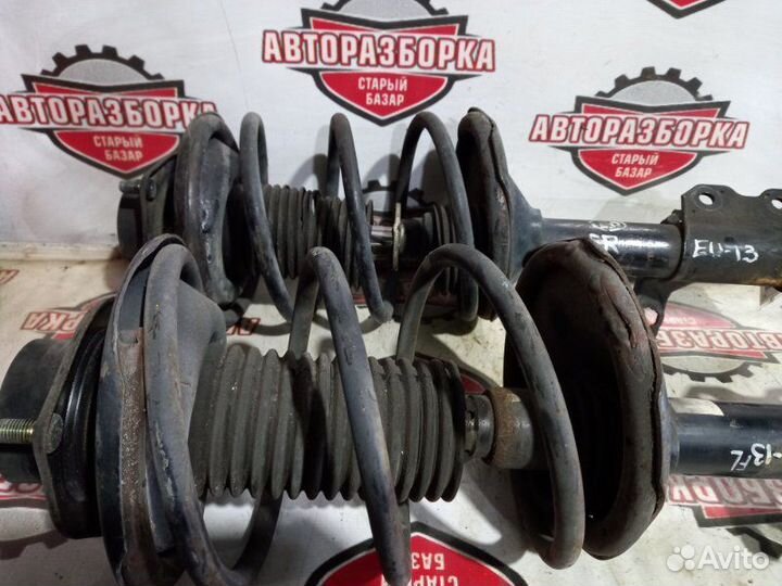 Стойка передняя Nissan Bluebird EU13 SR18(DE) 1995