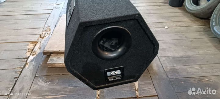 Автомобильный сабвуфер