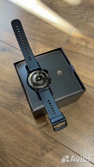 Смарт часы Huawei Watch 3