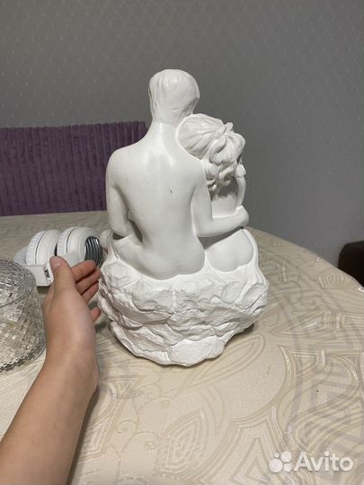 Фарфоровые статуэтка