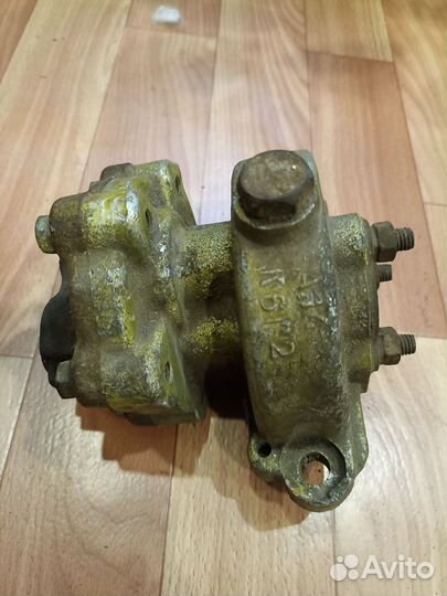 Насос предпусковой прокачки масла хтз, Т-150