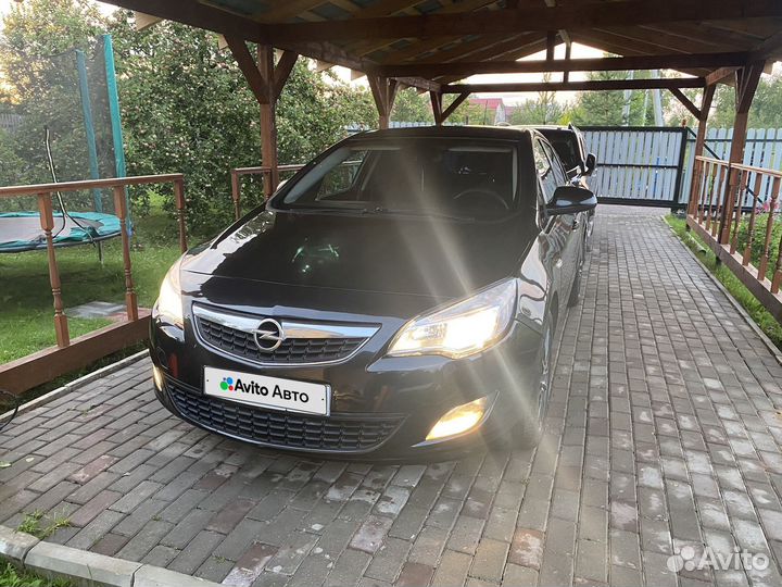 Opel Astra 1.4 AT, 2011, 216 000 км