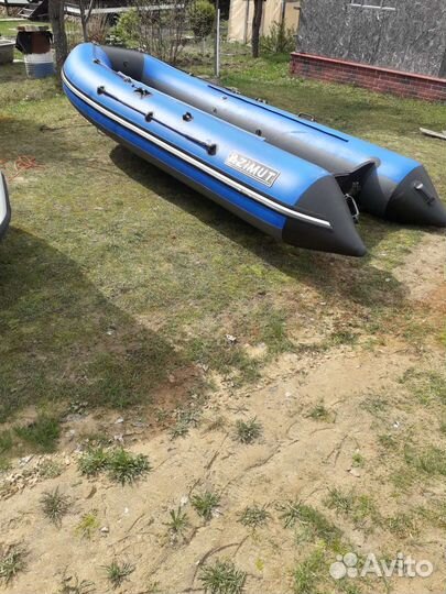 Лодка с мотором