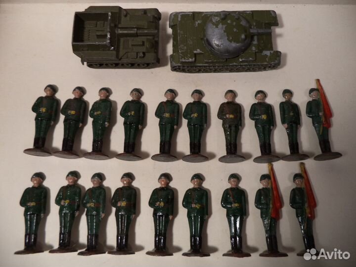 Солдатики и Игрушки СССР разные смотрите фото