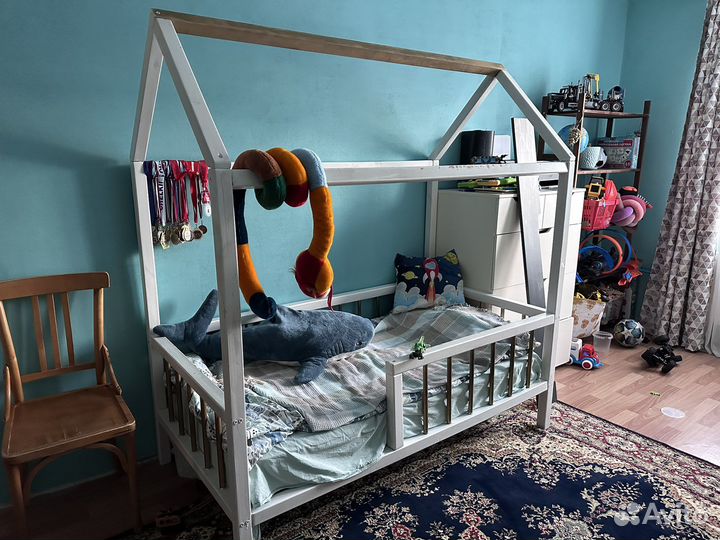 Детская кровать домик