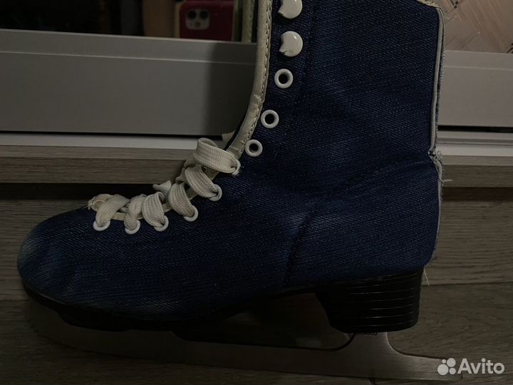 Коньки фигурные