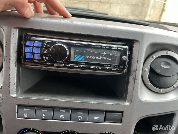 Магнитофон alpine