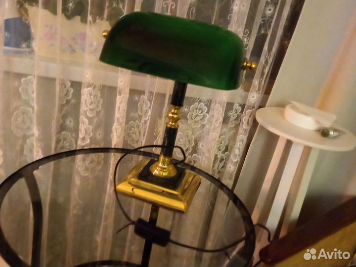 Лампа настольная банкир