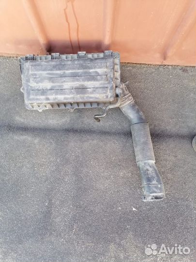 Патрубок воздушного фильтра фольксваген поло 2015