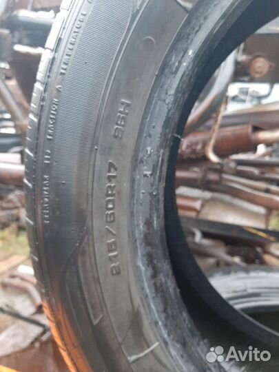Goodyear EfficientGrip 215/60 R17