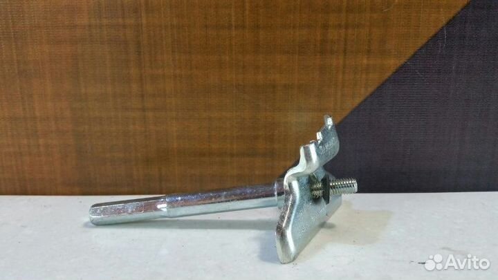 Крепление аккумулятора Volkswagen Touareg 7L BMV