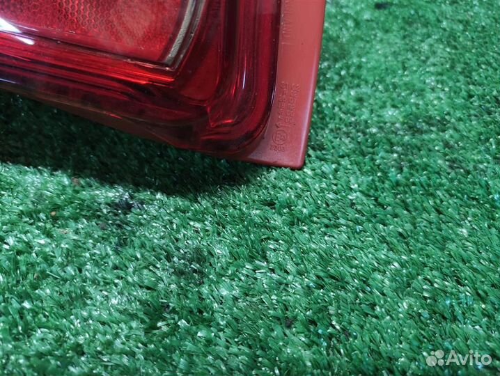 Фонарь задний наружный левый Toyota Auris E150 20