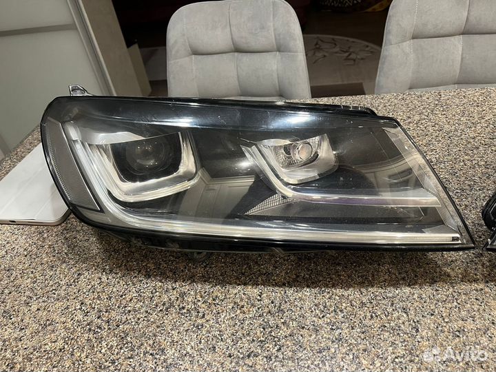 Передние фары на volkswagen touareg