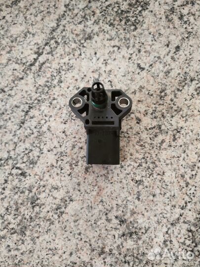 Датчик абсолютного давления 038906051d