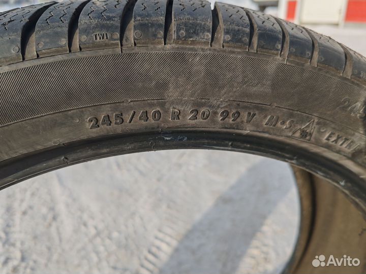 Continental Conti4x4WinterContact 245/40 R20